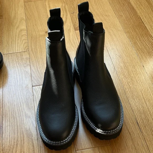 Dolce Vita Black Ankle Booties - Picture 3 of 4